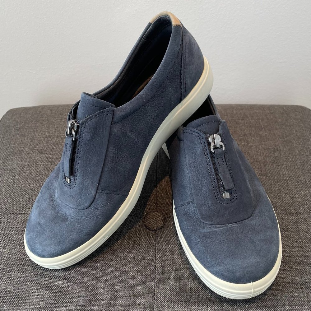 Women's Comfort Sneaker by ECCO - Nubuck Navy